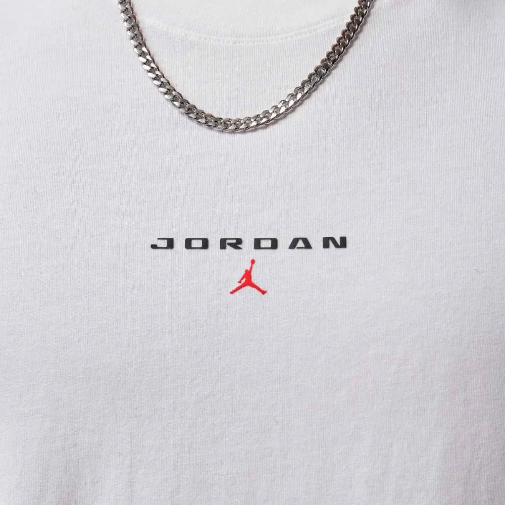 Jordan Men's Flight Essentials Oversized Patch T-Shirt